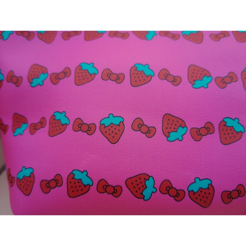 Sanrio‎ Hello Kitty Pink Strawberry Bow Travel Pouch Cosmetic Bag SIL-34576 NWT